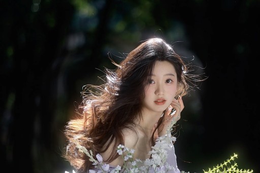 鹿晗出轨事件升级疑似女小三曝更多猛料难怪关晓彤哭肿双眼